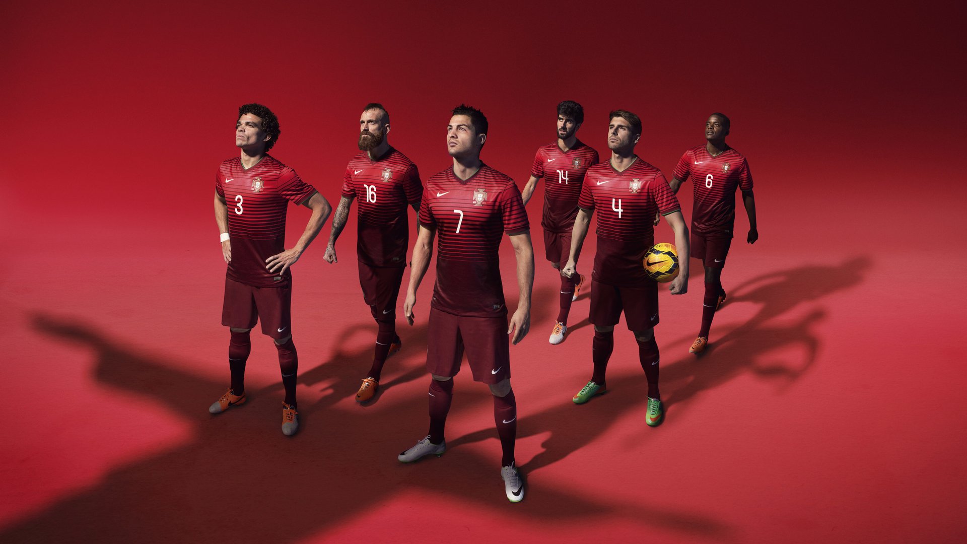 金玟哉一锤定音！葡萄牙粉碎智利，关键先生改写历史